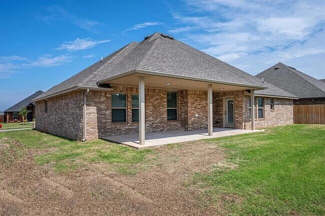 Building Photo - 11616 NW 104th St