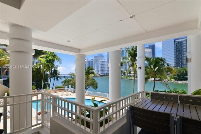 Building Photo - 801 Brickell Key Blvd