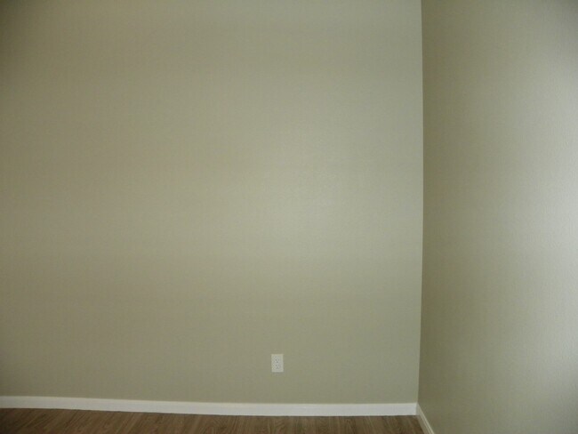 Building Photo - 133.135 Marvin Cove