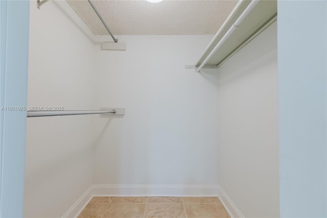 Building Photo - 1421 S Ocean Blvd