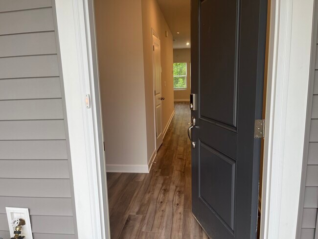 Building Photo - 2336 Belterra Dr