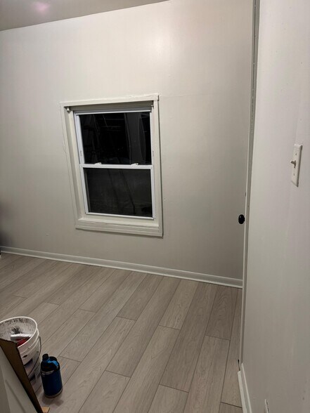 Building Photo - 2132 S Harding Ave