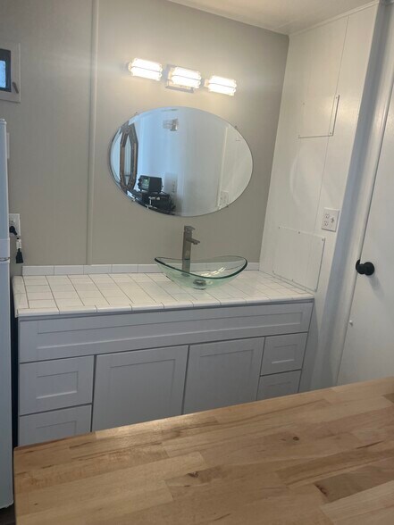 Building Photo - 21001 Plummer St