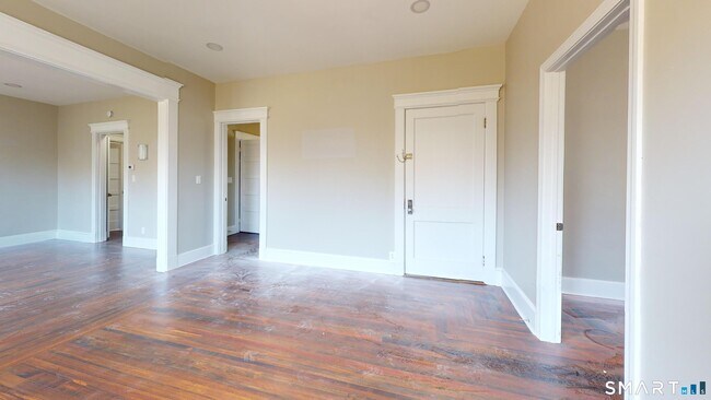 Building Photo - 1616 Chapel St