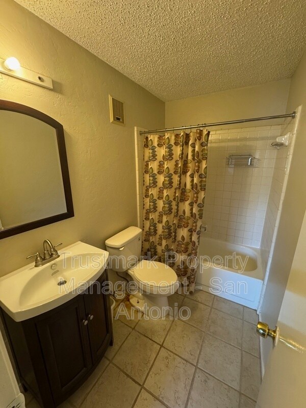 Building Photo - 4119 Castlewood