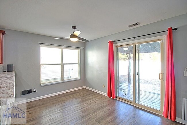 Building Photo - 315 Connor Ct