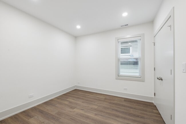 Building Photo - 2719 W St Georges Ct