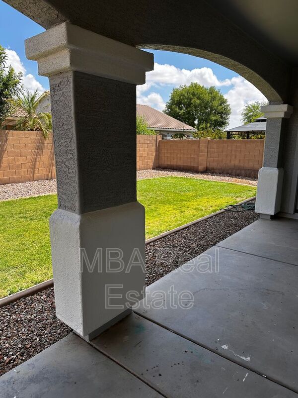 Building Photo - 21382 E Alyssa Rd