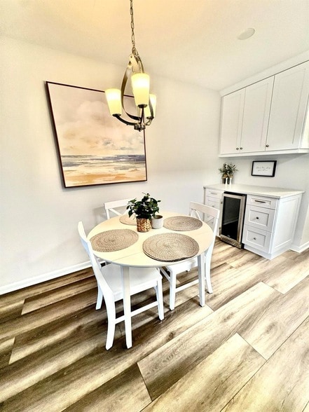 Building Photo - 47 Salisbury B