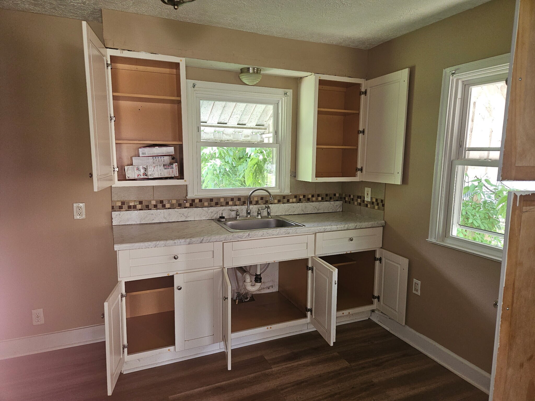 Kitchen - 1733 Gregg Ave