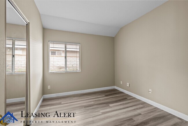 Building Photo - 23721 Skycrest Cir Dr