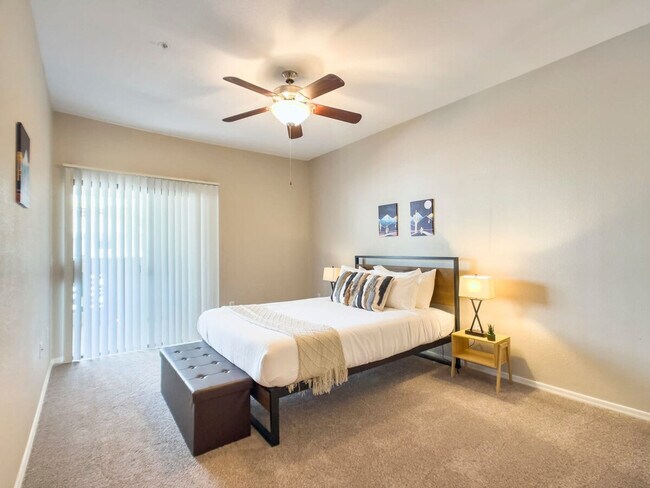 Building Photo - 14201 N 70th Way