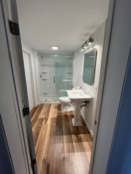 Building Photo - 222 Primrose Hill Rd