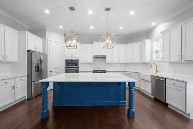 Building Photo - Stunning All-Brick Home in BridgeMill Community!
