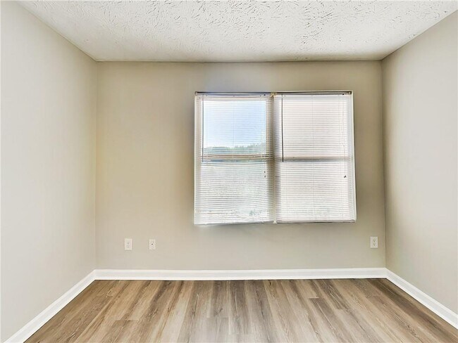 Building Photo - 4101 Fairington Club Dr