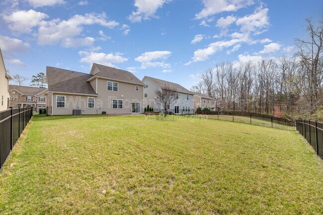 Building Photo - 7922 Kelburn Ln