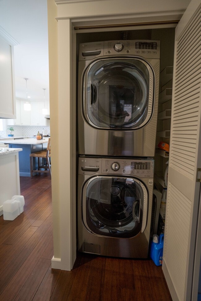 Stacked in house washer and dryer - 1420 Bonnie Brae St