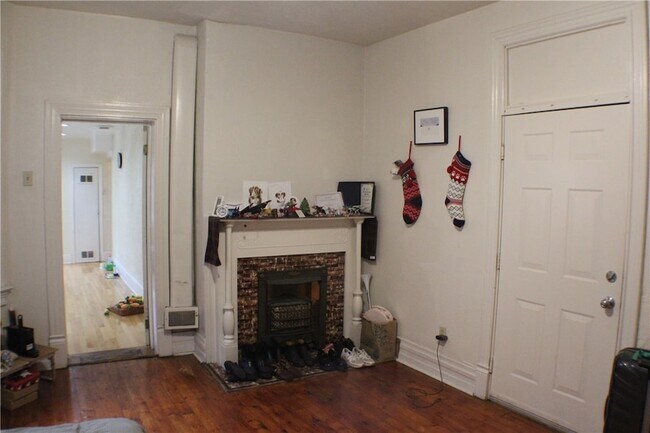 Building Photo - 708 S Negley Ave