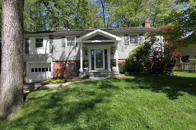 Building Photo - 8907 Mohawk Ln