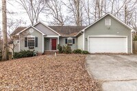 Building Photo - 1405 Wenlock Rd