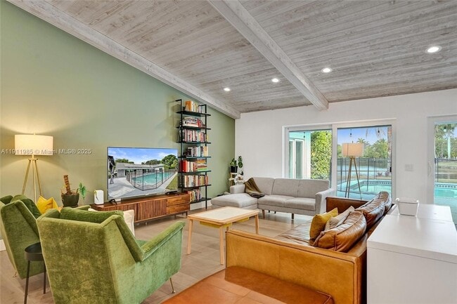 Building Photo - 1020 Bayberry Point Dr