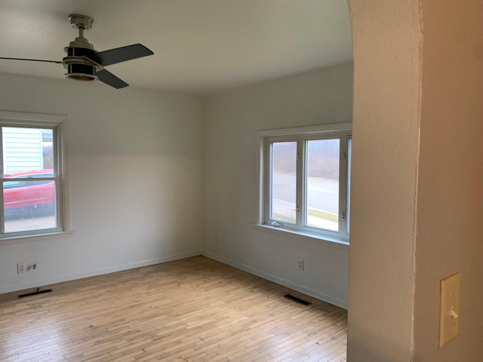 Building Photo - 413 Kekoskee St