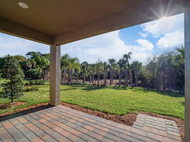 Building Photo - 3842 White Alder Wy