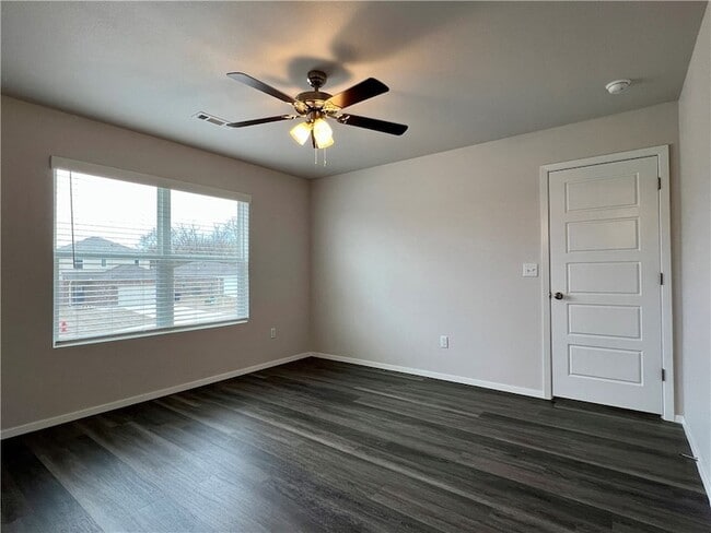 Building Photo - 3250 Gulley Ln