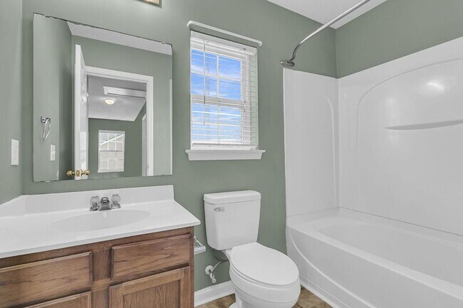 Building Photo - 403 Dovetail Cir