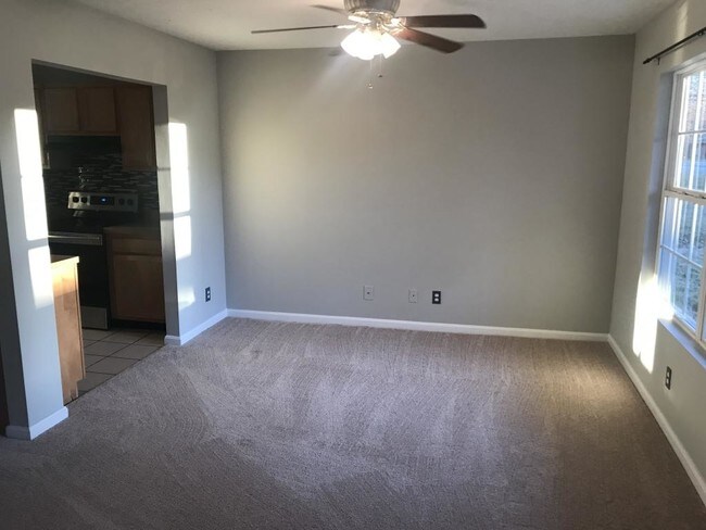 Building Photo - 3 bedroom in Louisville KY 40223