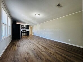 Building Photo - 48 Trinity Rd