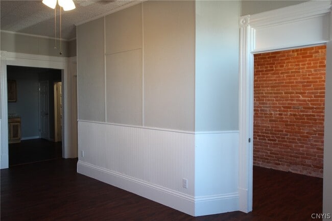 Building Photo - 268 State St