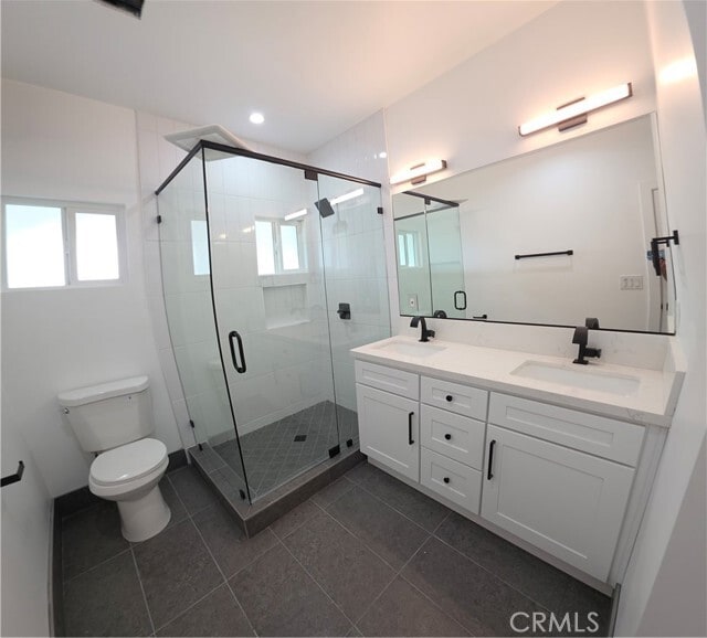 Building Photo - 4705 N Lakewood Blvd