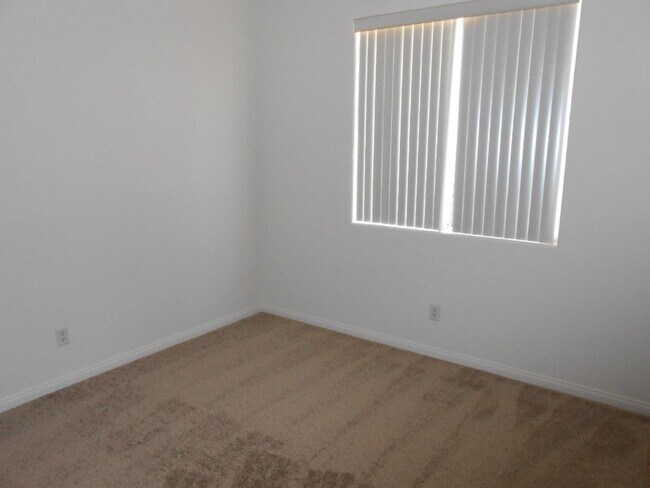 Building Photo - Beautiful 4 Bedroom Home in Summerlin