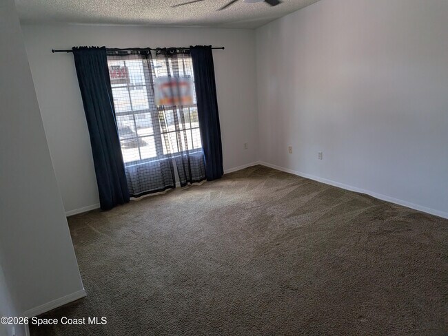 Building Photo - 290 Marion Pl
