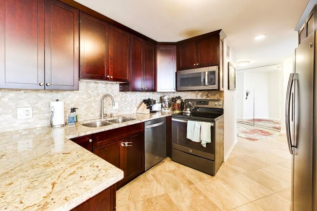Building Photo - 505 N Lake Shore Dr