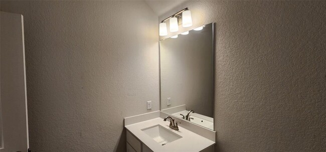 Building Photo - 440 Los Olives Ln