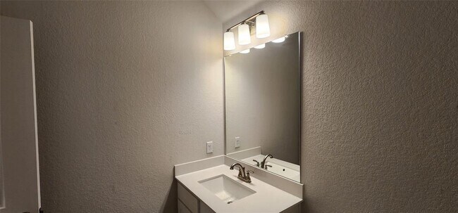 Building Photo - 628 Los Olives Ln