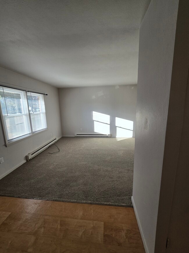 Building Photo - Kennedy