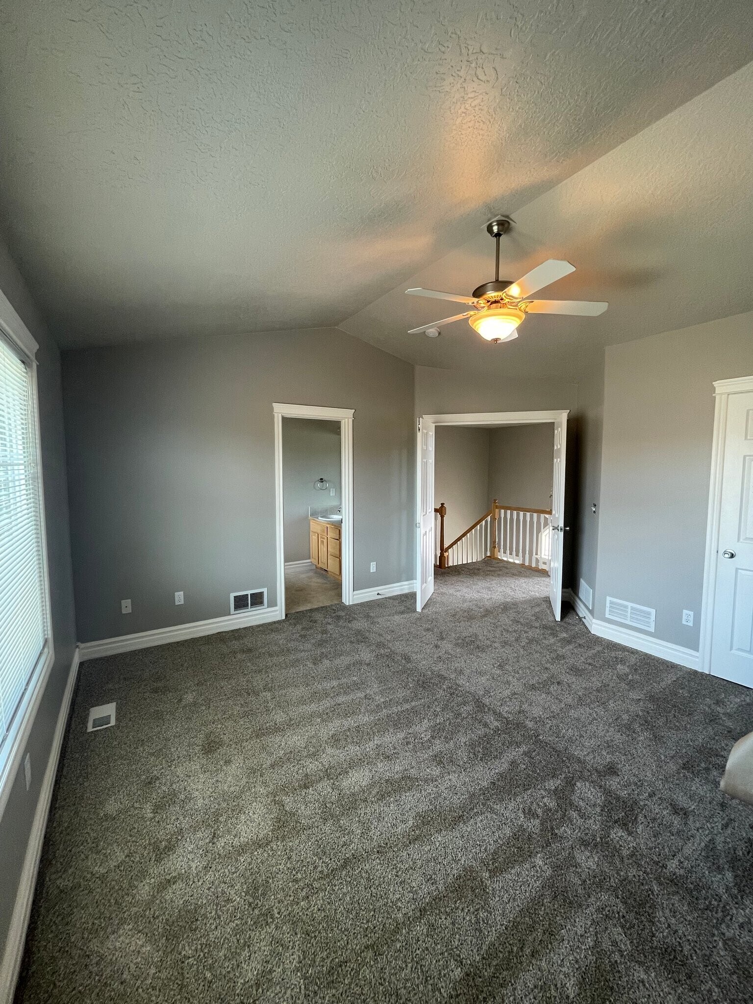 Building Photo - 1127 Elgin Ct