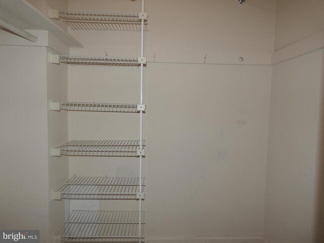 Building Photo - 1300 S Arlington Ridge Rd