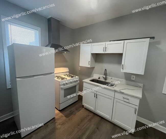 Primary Photo - 4117 Euclid Ave