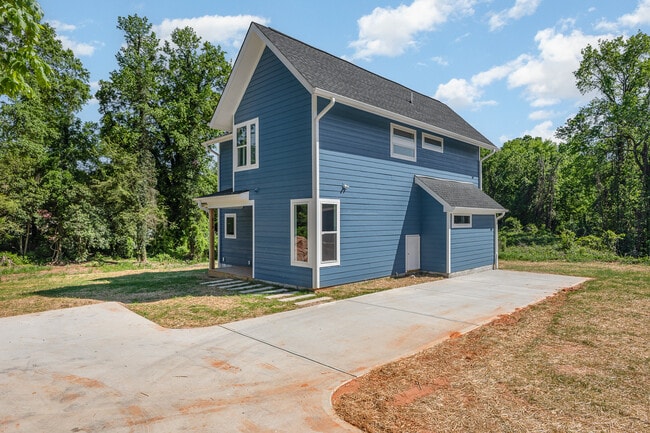Building Photo - Room in House on S Alston Ave