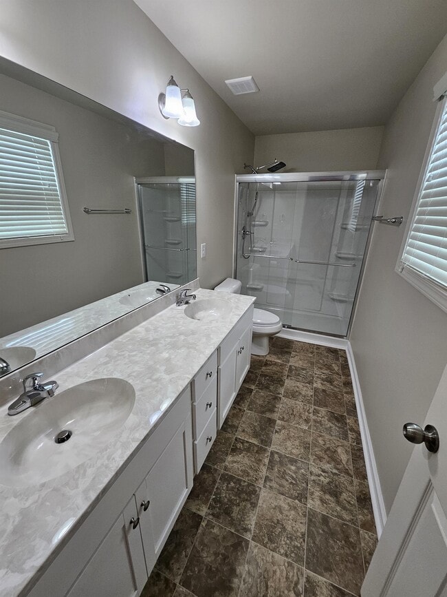 Building Photo - 109 Avalor Dr
