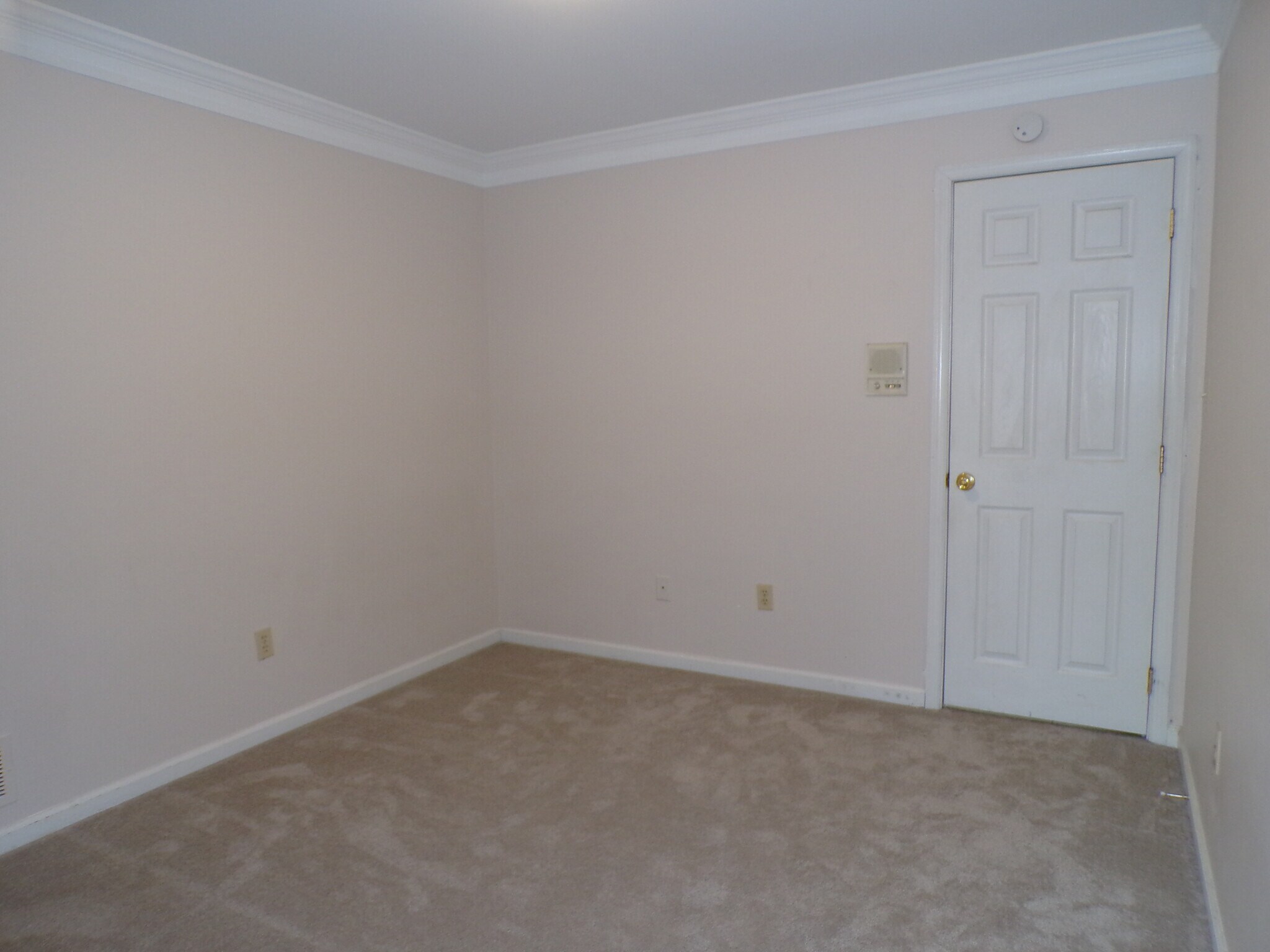 Family room - 302 Windsor Pl