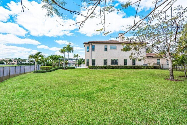 Building Photo - 17511 Cadena Dr