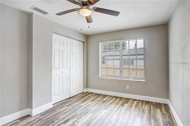 Building Photo - 1015 E 24th Ave