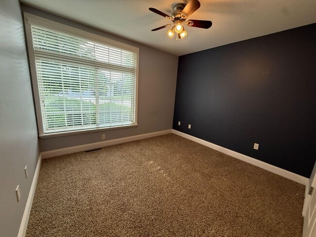 Building Photo - 6802 Stanwood Dr