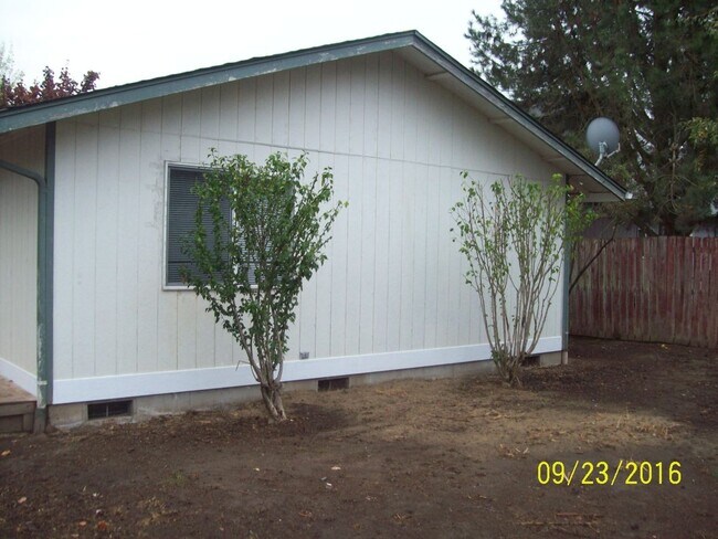 Building Photo - 2720 S Eleventh St