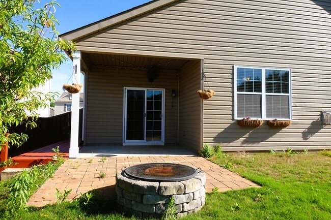 Building Photo - 310 Cabot Hill Ln